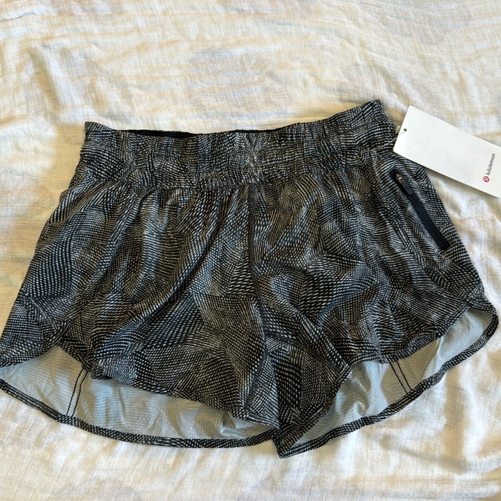 NWT lululemon tracker short 4”